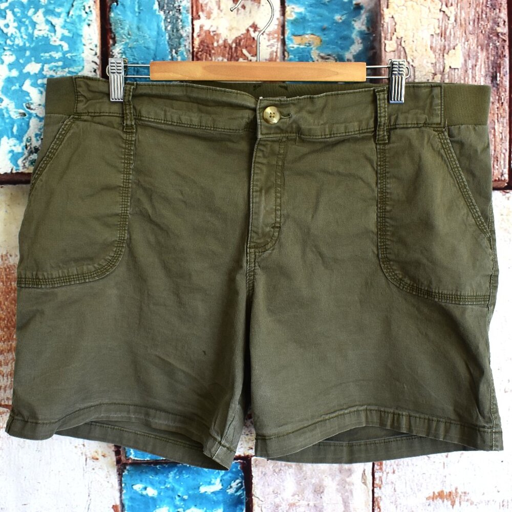 Women's Lee Riders Midrise Short 5" Inseam Utility SIZE 20 M Olive Green